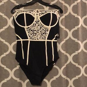 One piece swim suit